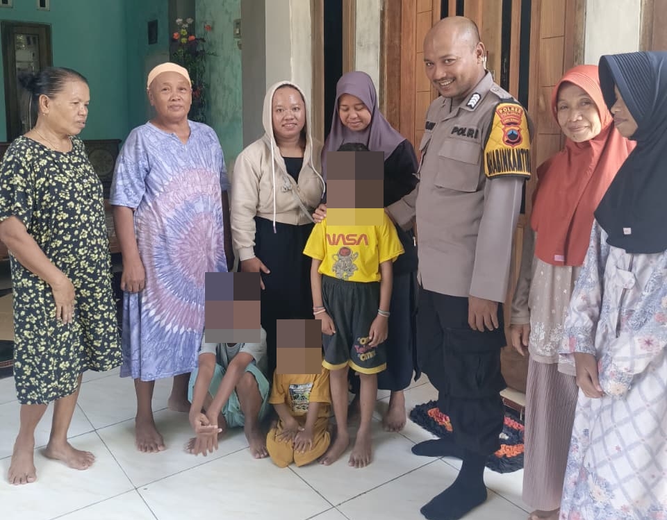Bocah 5 Tahun Menangis Sendirian di Pinggir Jalan, Polisi Bergerak Cepat hingga Berhasil Temukan Keluarganya