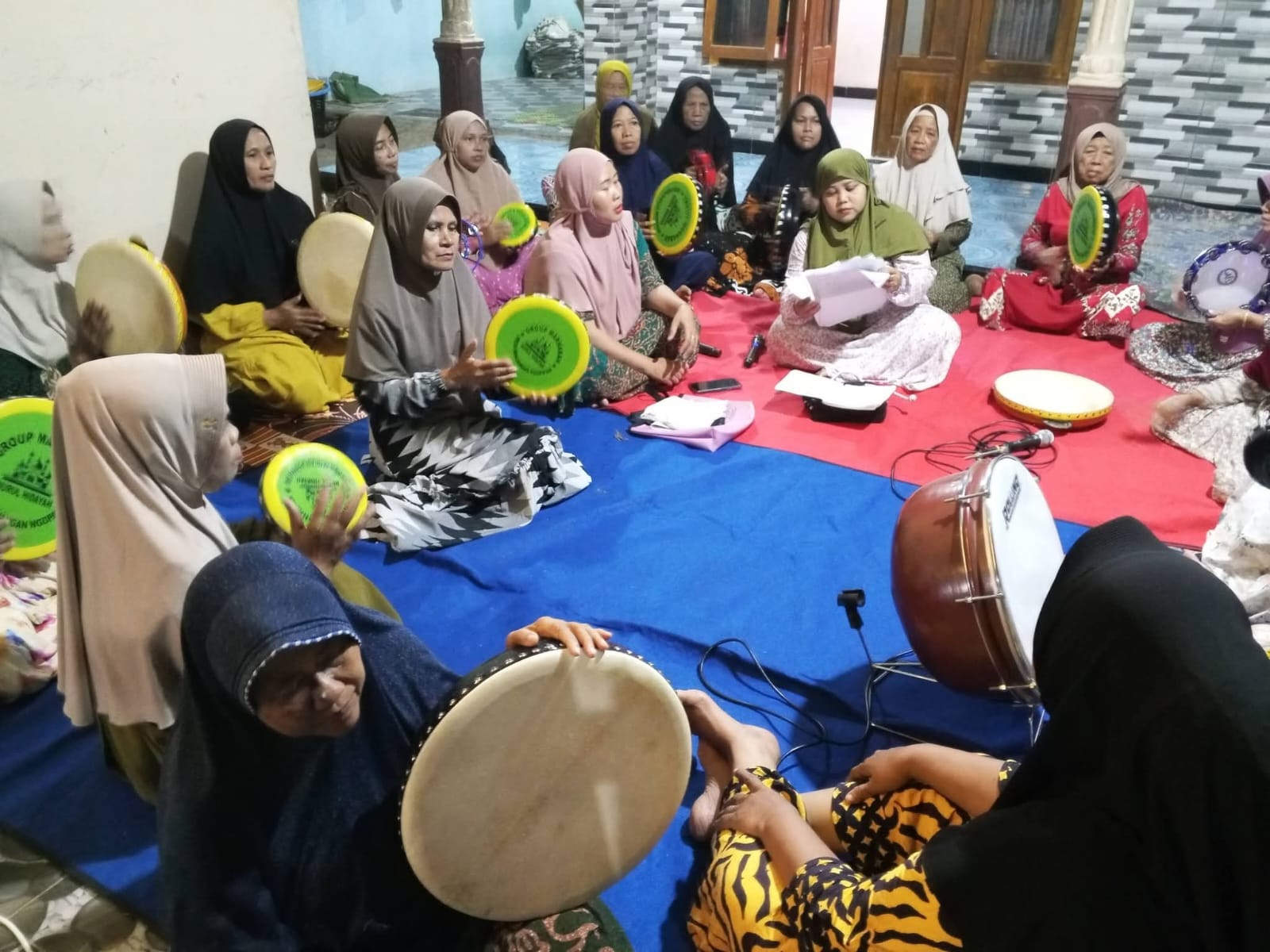 Jami'iyah Berzanji Nurul Hidayah Pererat Silaturahmi dan Soliditas Melalui Latihan Rebana