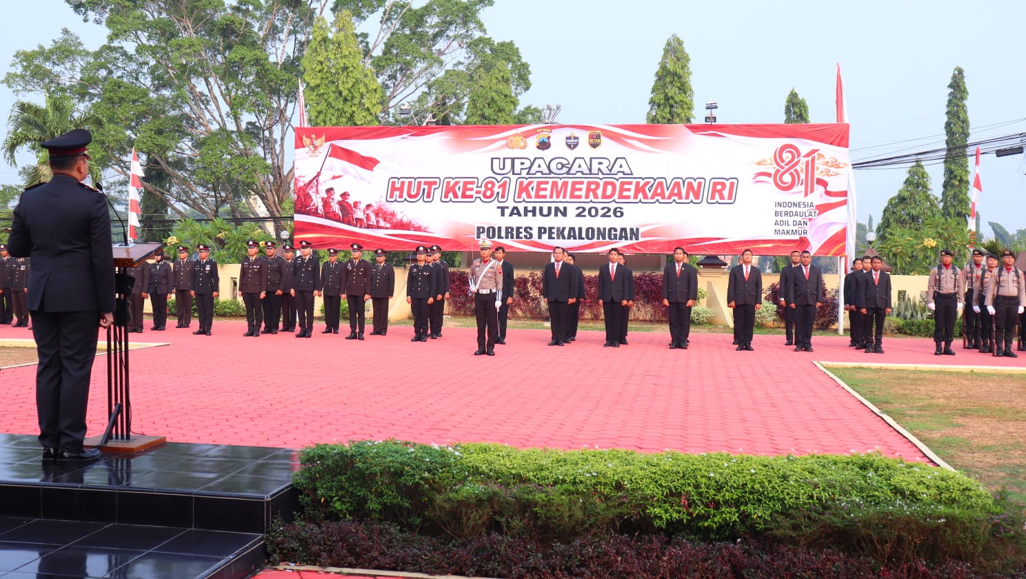 Kapolres Pekalongan Pimpin Upacara HUT Ke-81 Kemerdekaan RI
