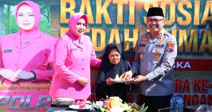 Hadiah Hari Bhayangkara ke-80, Polres Pekalongan Resmikan Bedah Rumah Nenek Duriyah